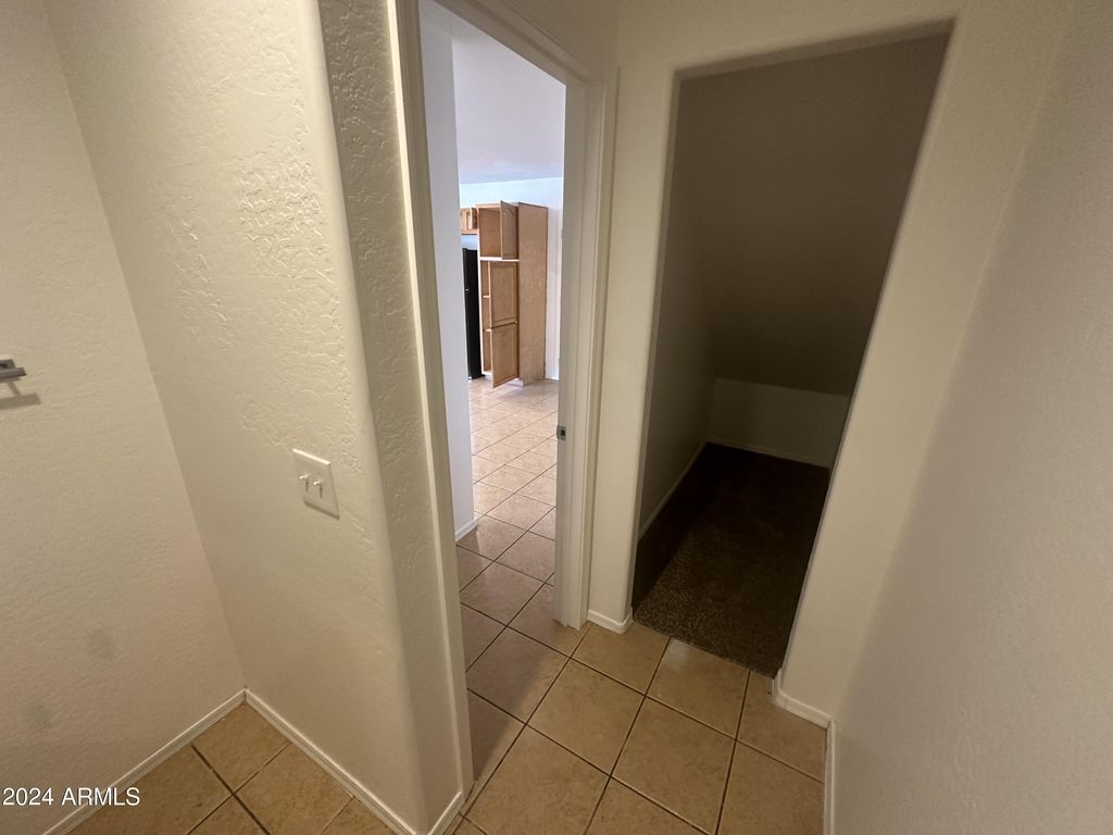 Image 33 of property listing at 2616 E SOUTHGATE Avenue 2, Phoenix, AZ 85040