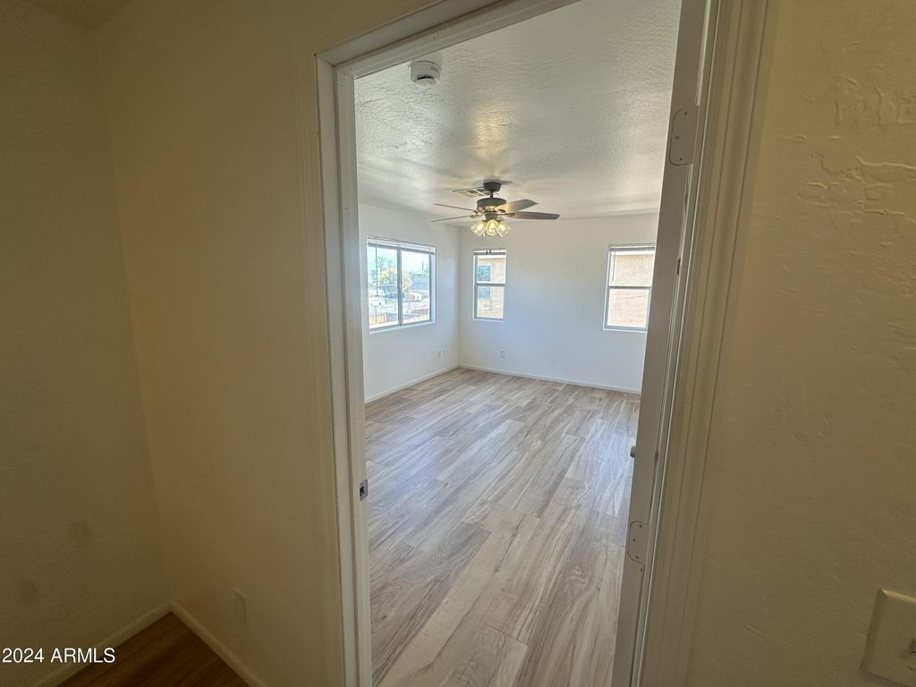 Image 38 of property listing at 2616 E SOUTHGATE Avenue 2, Phoenix, AZ 85040