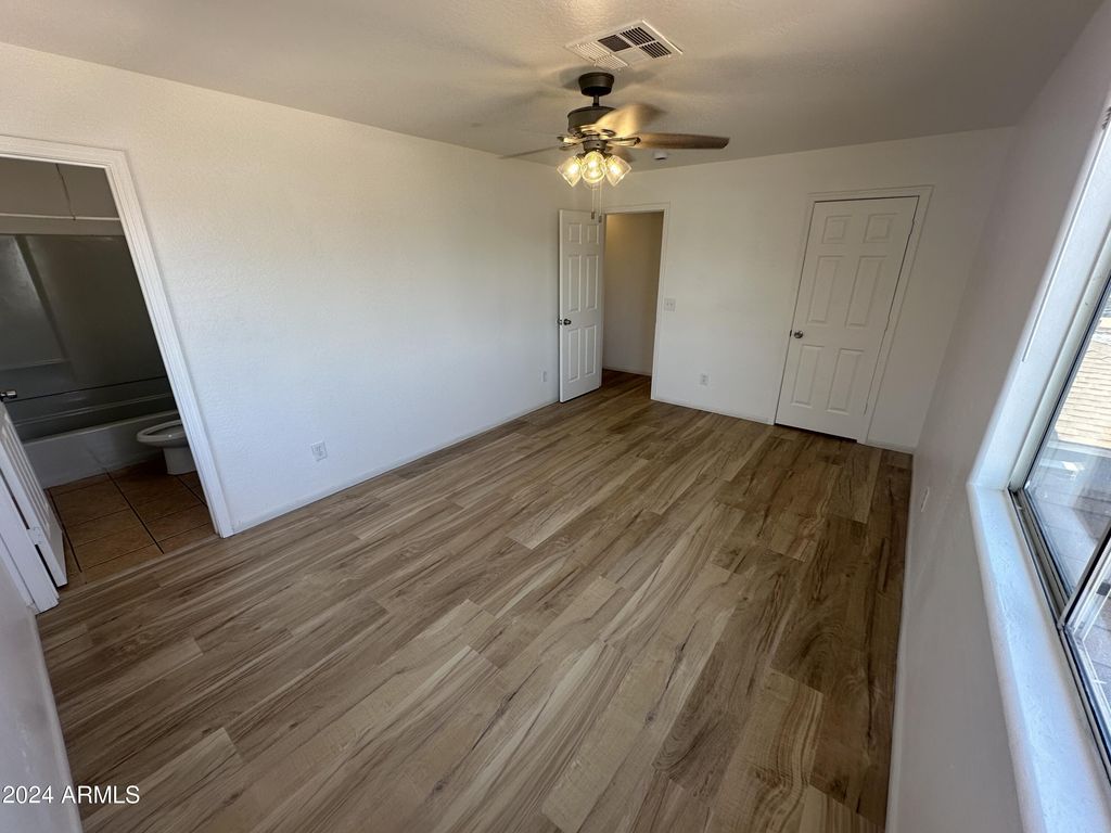 Image 41 of property listing at 2616 E SOUTHGATE Avenue 2, Phoenix, AZ 85040