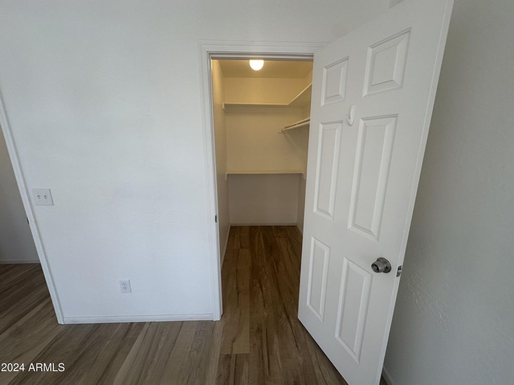 Image 42 of property listing at 2616 E SOUTHGATE Avenue 2, Phoenix, AZ 85040