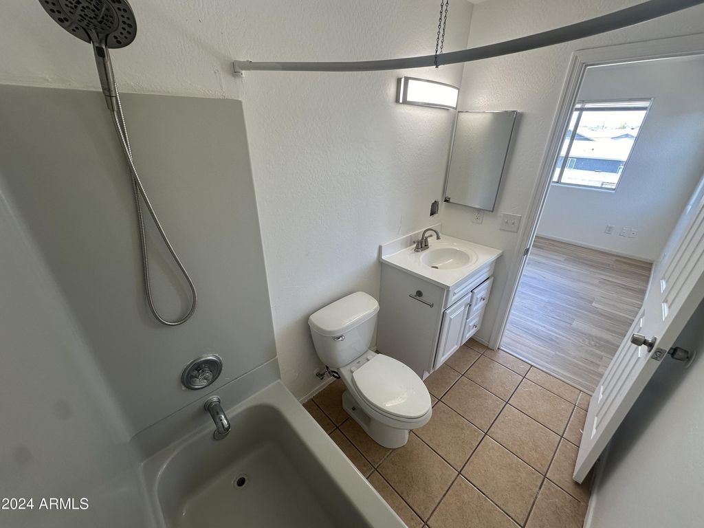 Image 47 of property listing at 2616 E SOUTHGATE Avenue 2, Phoenix, AZ 85040
