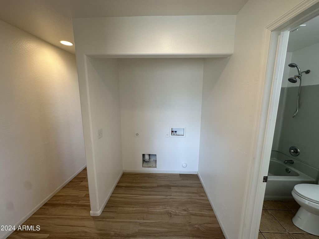Image 51 of property listing at 2616 E SOUTHGATE Avenue 2, Phoenix, AZ 85040