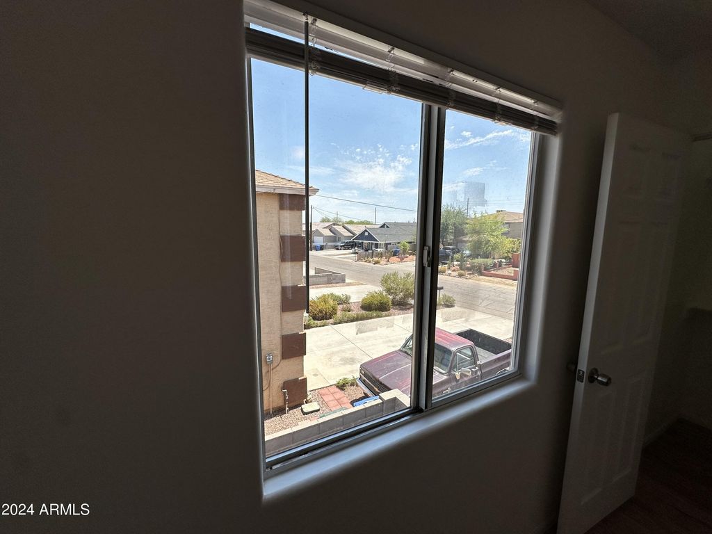 Image 63 of property listing at 2616 E SOUTHGATE Avenue 2, Phoenix, AZ 85040