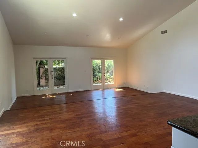 17226 Elkwood, Lake Balboa, CA 91406
