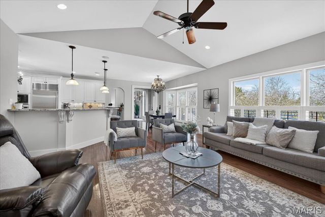 17925 Homestead Bluffs Drive, Wildwood, MO 63005