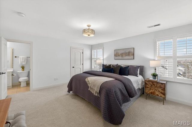 17925 Homestead Bluffs Drive, Wildwood, MO 63005