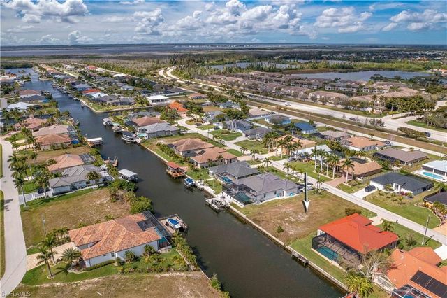 2520 SW 25th ST, Cape Coral, FL 33914