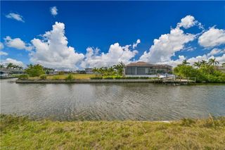 2520 SW 25th ST, Cape Coral, FL 33914