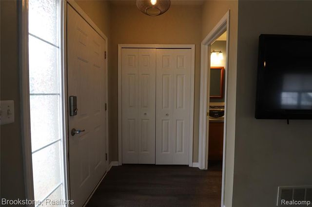 2096 Cloverly Lane, Ann Arbor, MI 48108