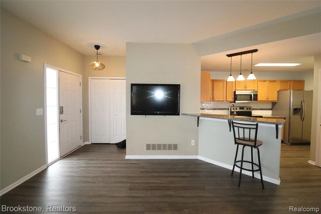 2096 Cloverly Lane, Ann Arbor, MI 48108