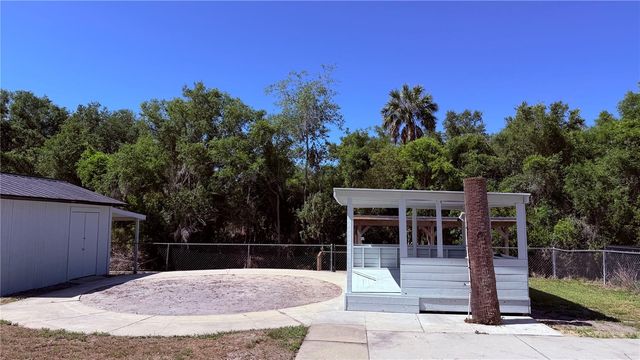 7152 PALM AVENUE, Leesburg, FL 34788