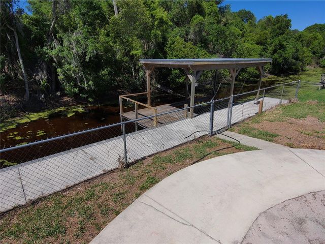 7152 PALM AVENUE, Leesburg, FL 34788