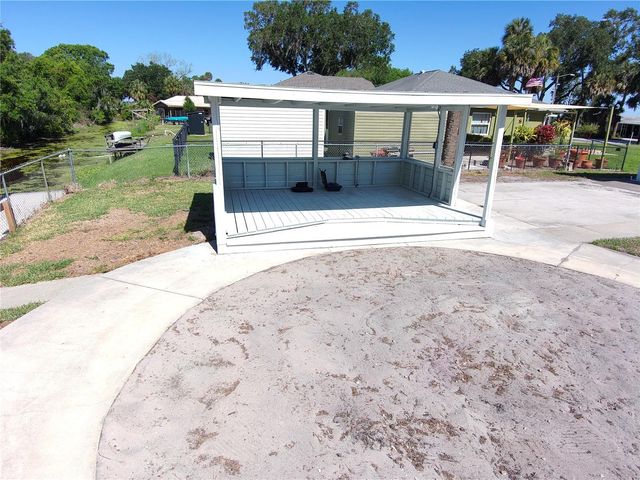 7152 PALM AVENUE, Leesburg, FL 34788