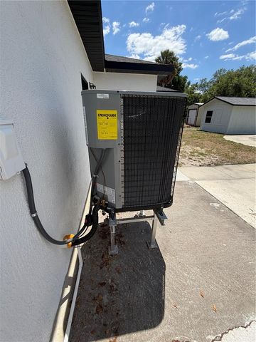 7152 PALM AVENUE, Leesburg, FL 34788