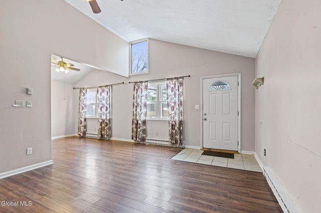 289 Donald Avenue, Schenectady, NY 12304