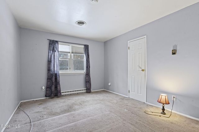 289 Donald Avenue, Schenectady, NY 12304