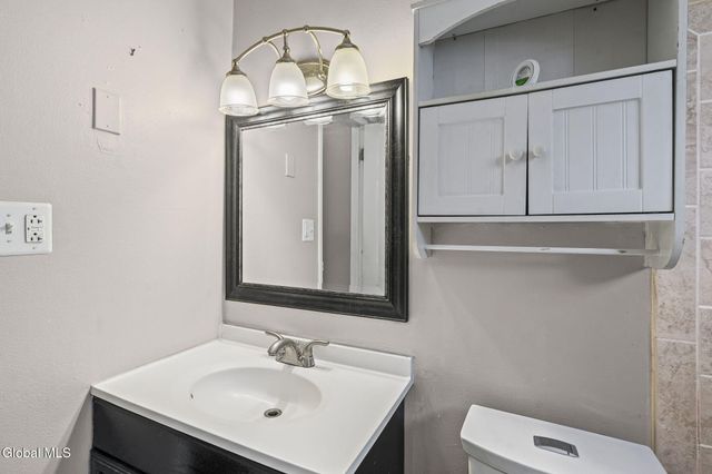 289 Donald Avenue, Schenectady, NY 12304