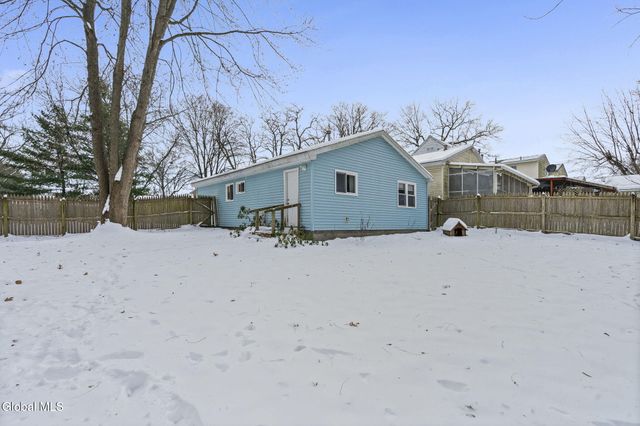 289 Donald Avenue, Schenectady, NY 12304