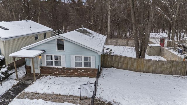 289 Donald Avenue, Schenectady, NY 12304