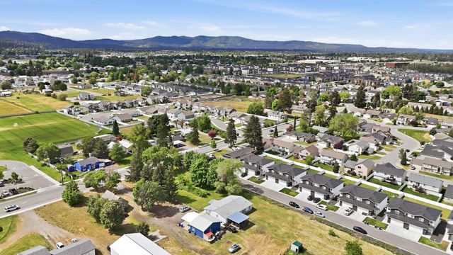 17621 E Mission Ave, Spokane Valley, WA 99016
