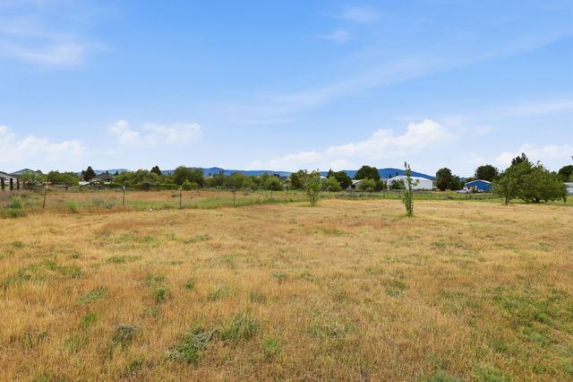 17621 E Mission Ave, Spokane Valley, WA 99016