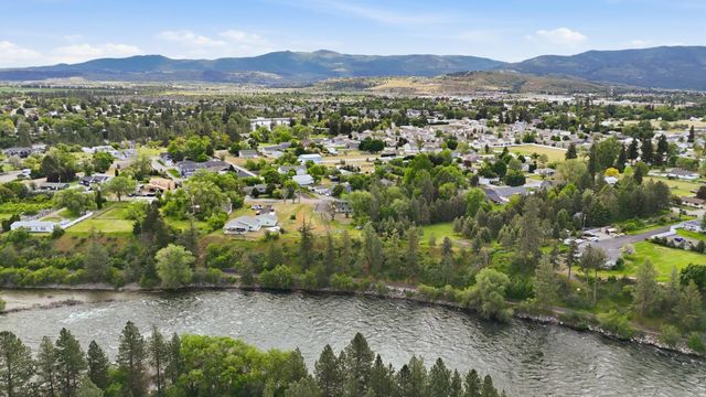 17621 E Mission Ave, Spokane Valley, WA 99016