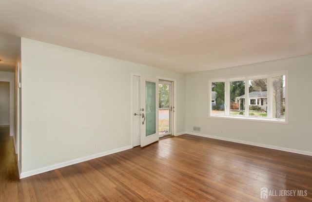 78 Hazelwood Avenue, Metuchen, NJ 08840