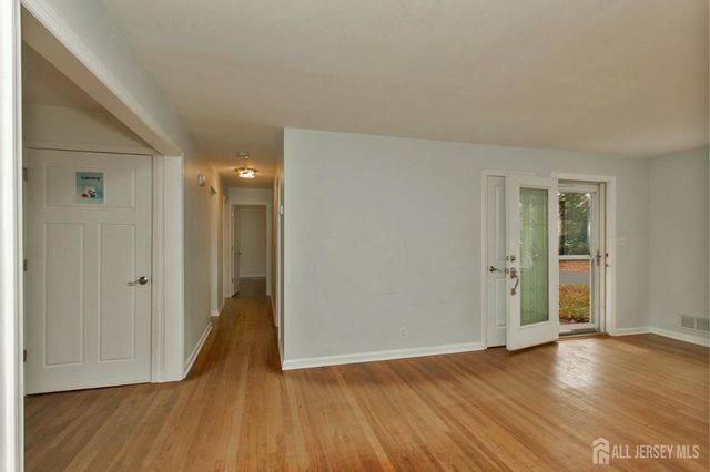 78 Hazelwood Avenue, Metuchen, NJ 08840