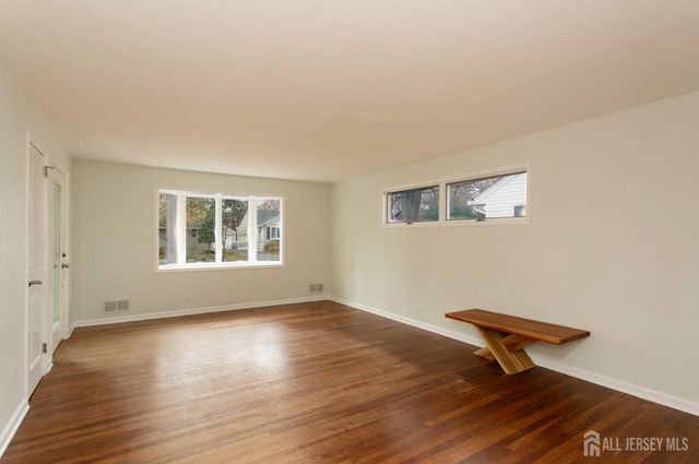 78 Hazelwood Avenue, Metuchen, NJ 08840