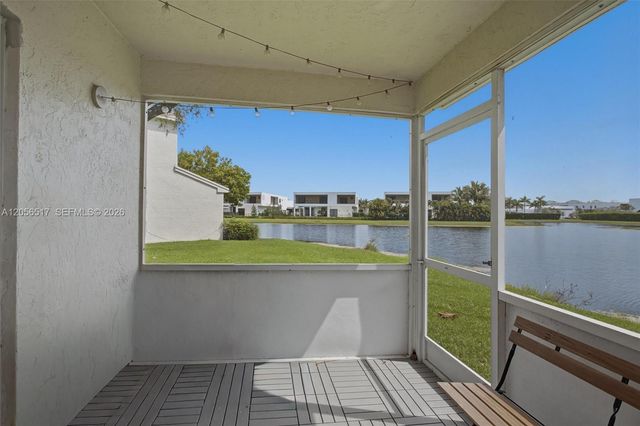 16631 Hemingway Drive, Weston, FL 33326