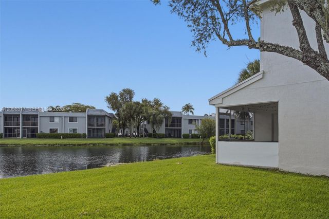16631 Hemingway Drive, Weston, FL 33326