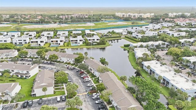 16631 Hemingway Drive, Weston, FL 33326
