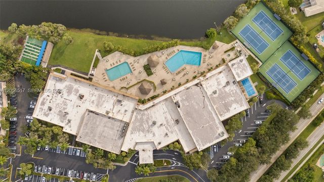16631 Hemingway Drive, Weston, FL 33326