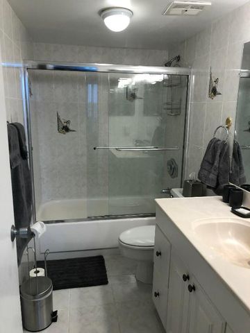 5600 N Flagler Drive 403, West Palm Beach, FL 33407