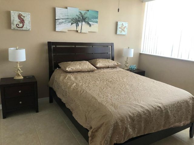 5600 N Flagler Drive 403, West Palm Beach, FL 33407