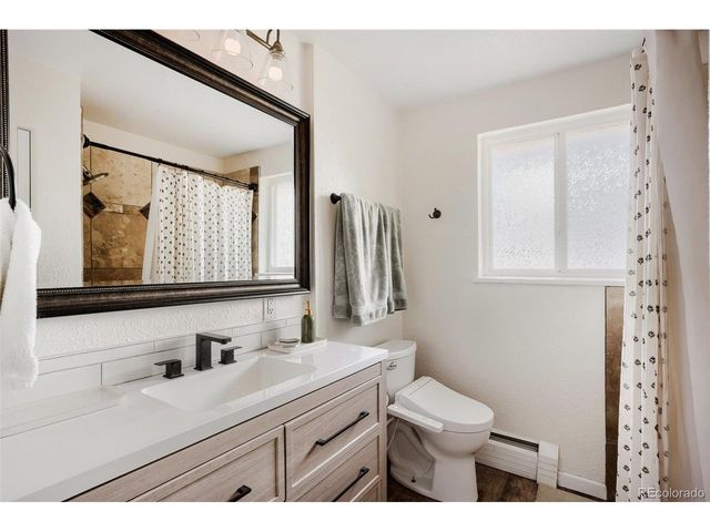 2020 Newcombe Dr, Lakewood, CO 80215