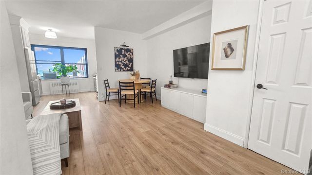 9960 63rd Road 9P, Rego Park, NY 11374