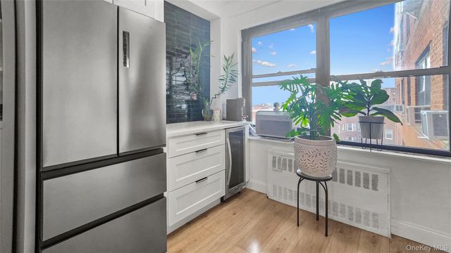 9960 63rd Road 9P, Rego Park, NY 11374