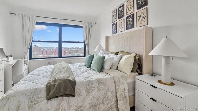 9960 63rd Road 9P, Rego Park, NY 11374