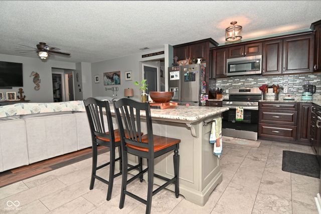 3851 Tartan Trail, Whitestown, IN 46075