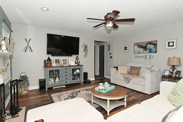 3851 Tartan Trail, Whitestown, IN 46075