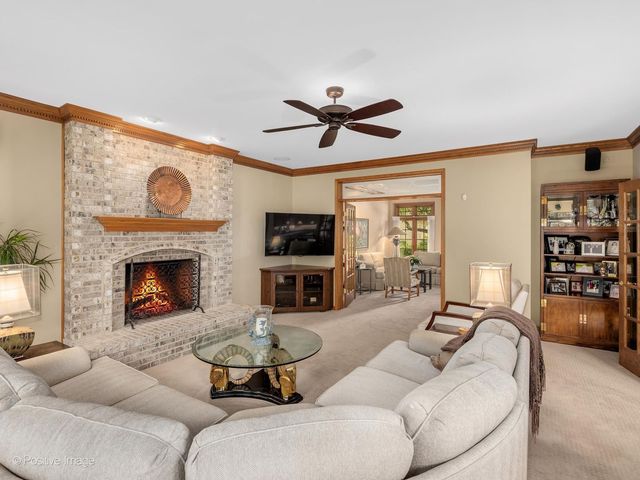 6905 Irish Court, Darien, IL 60561