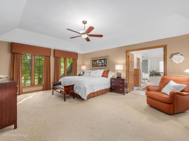 6905 Irish Court, Darien, IL 60561
