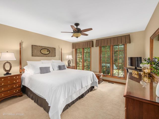 6905 Irish Court, Darien, IL 60561