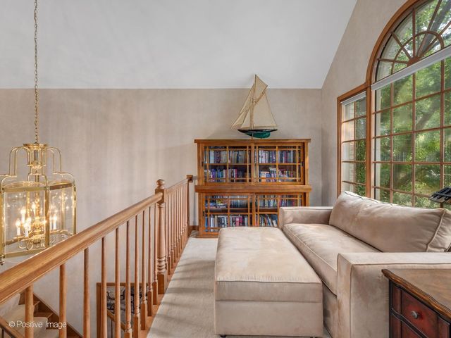 6905 Irish Court, Darien, IL 60561
