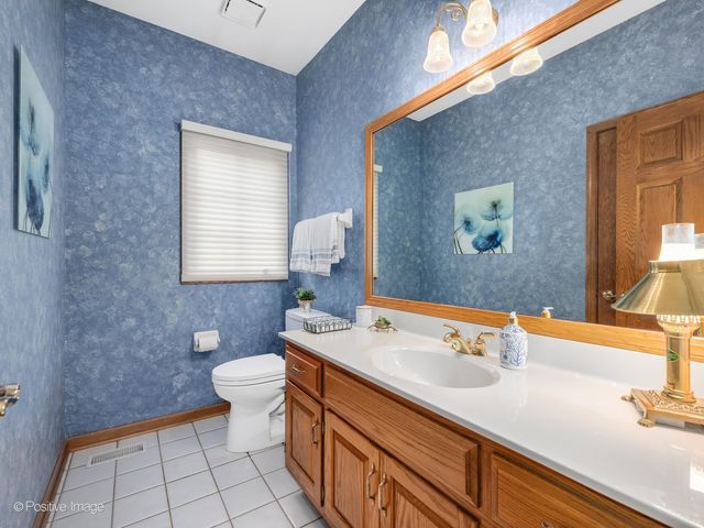 6905 Irish Court, Darien, IL 60561