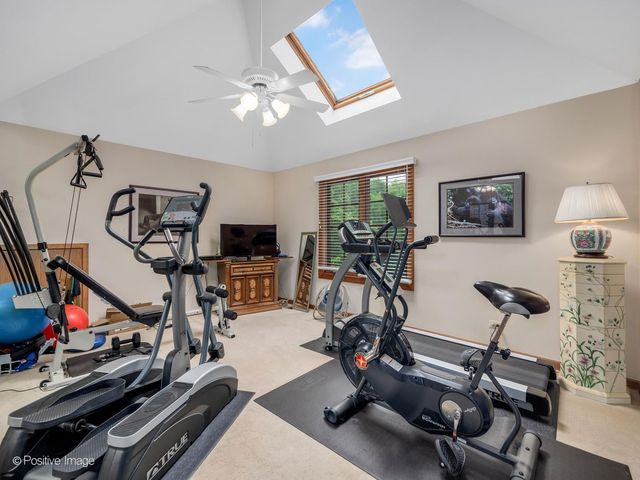 6905 Irish Court, Darien, IL 60561