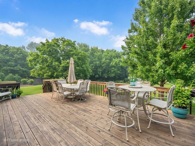 6905 Irish Court, Darien, IL 60561