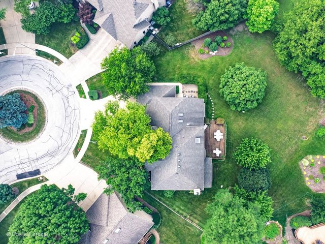 6905 Irish Court, Darien, IL 60561