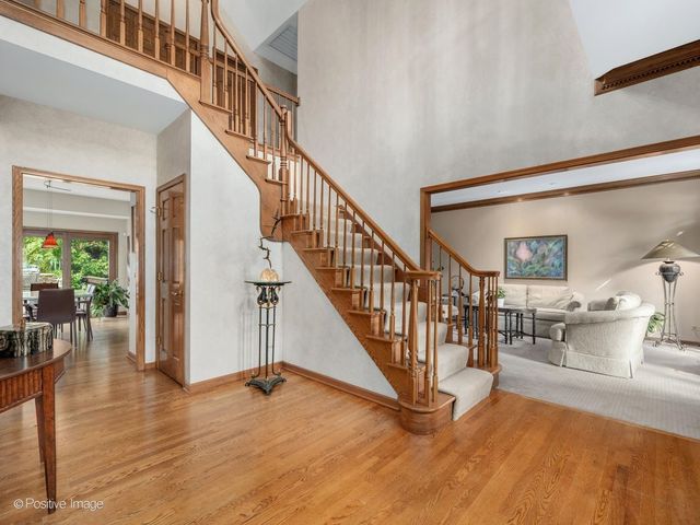 6905 Irish Court, Darien, IL 60561